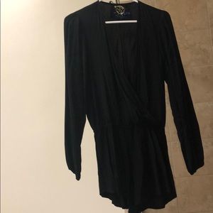 Planet Blue x Blue Life long sleeve black romper